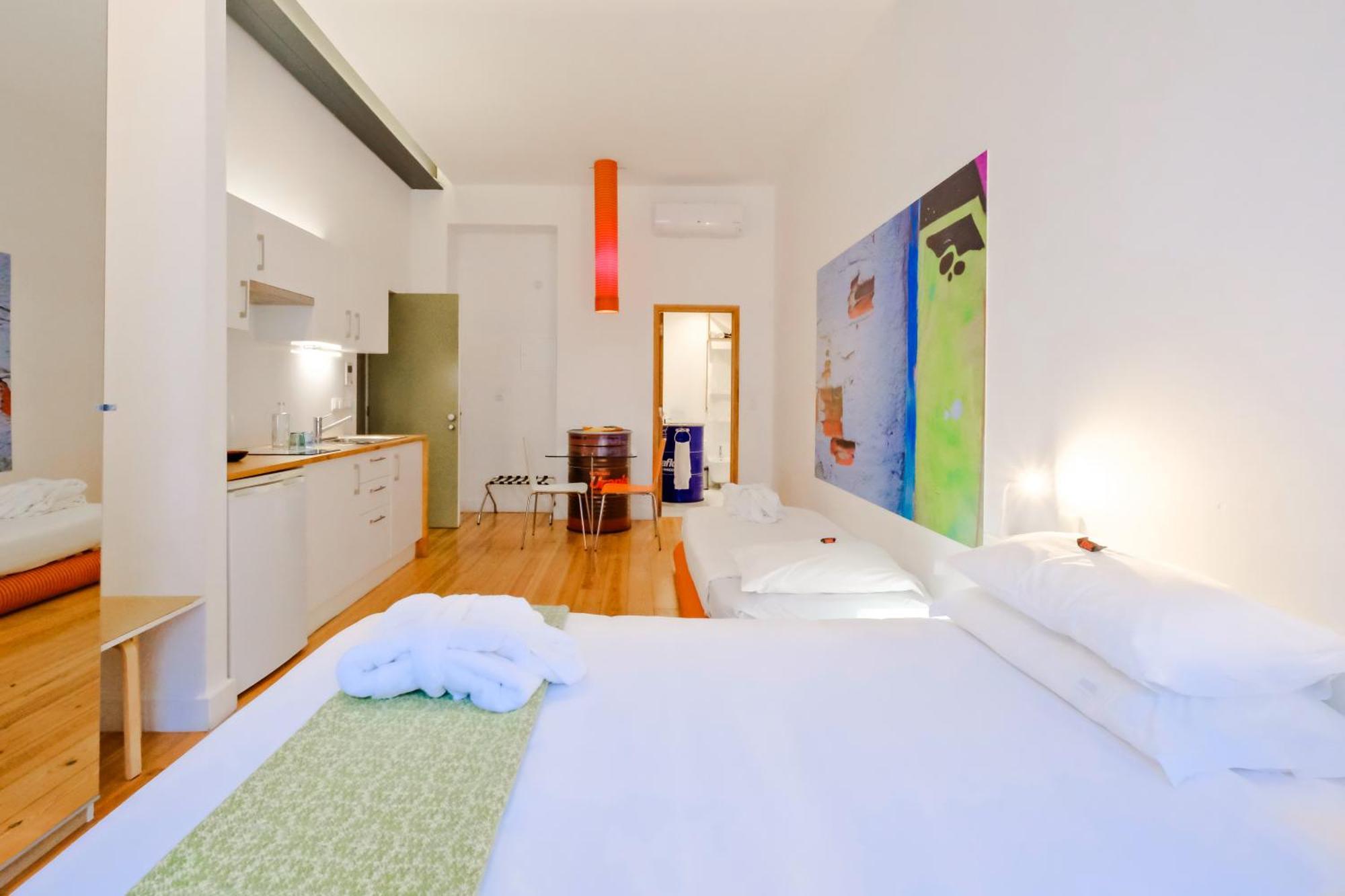 Chiado Arty Flats Aparthotel Lisbon Exterior photo