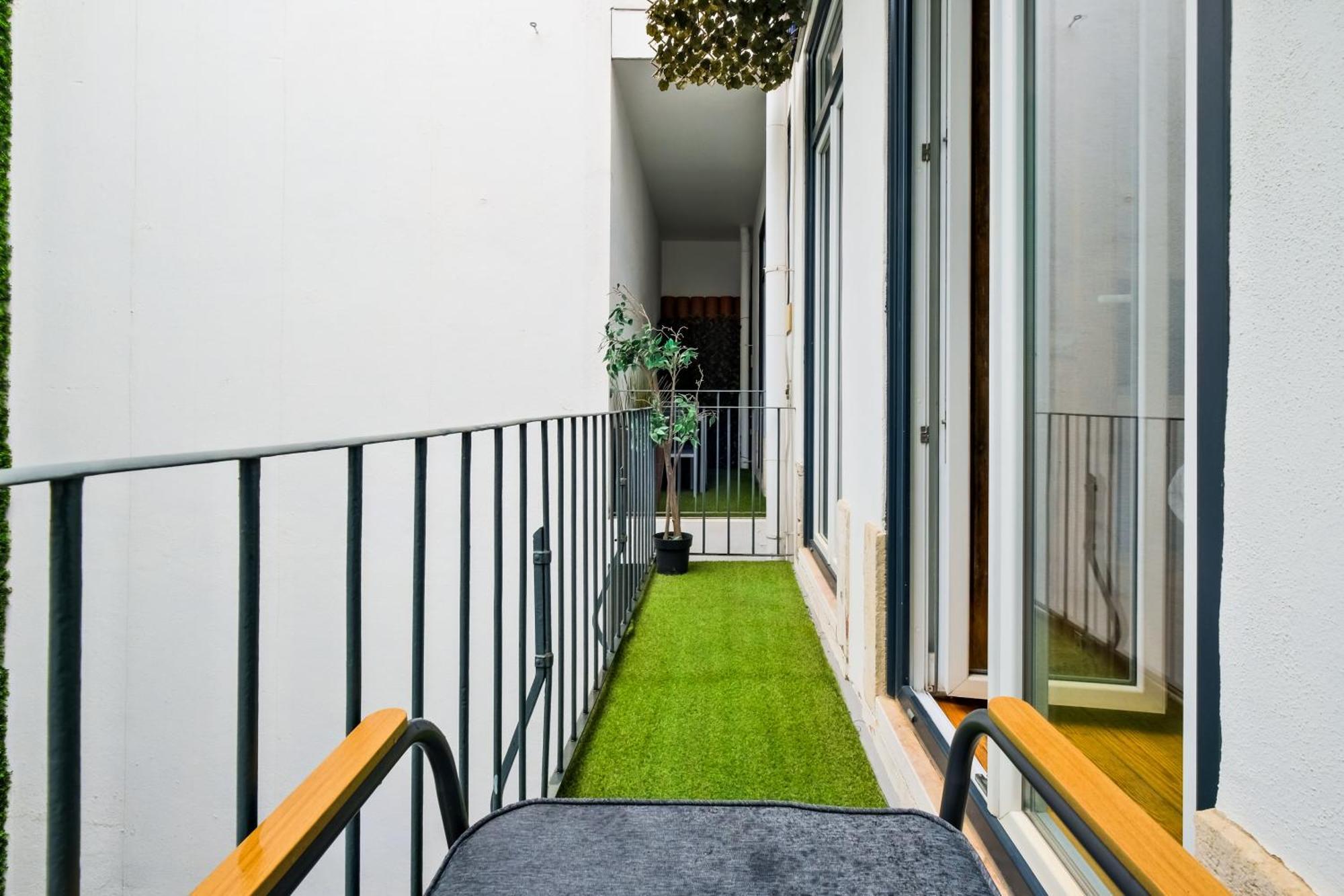 Chiado Arty Flats Aparthotel Lisbon Exterior photo