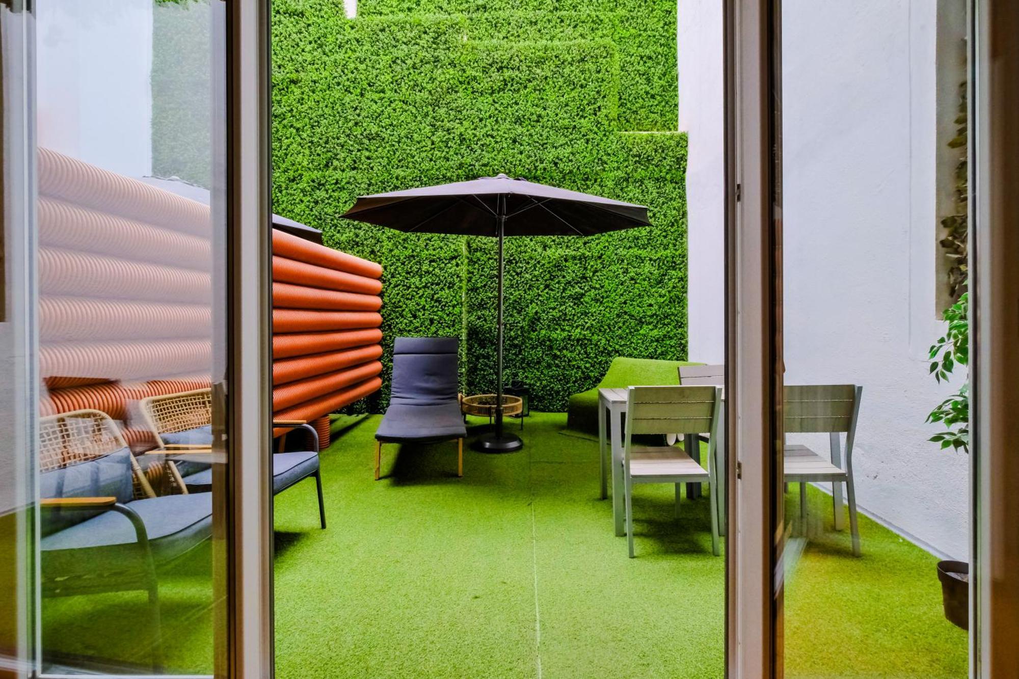Chiado Arty Flats Aparthotel Lisbon Exterior photo