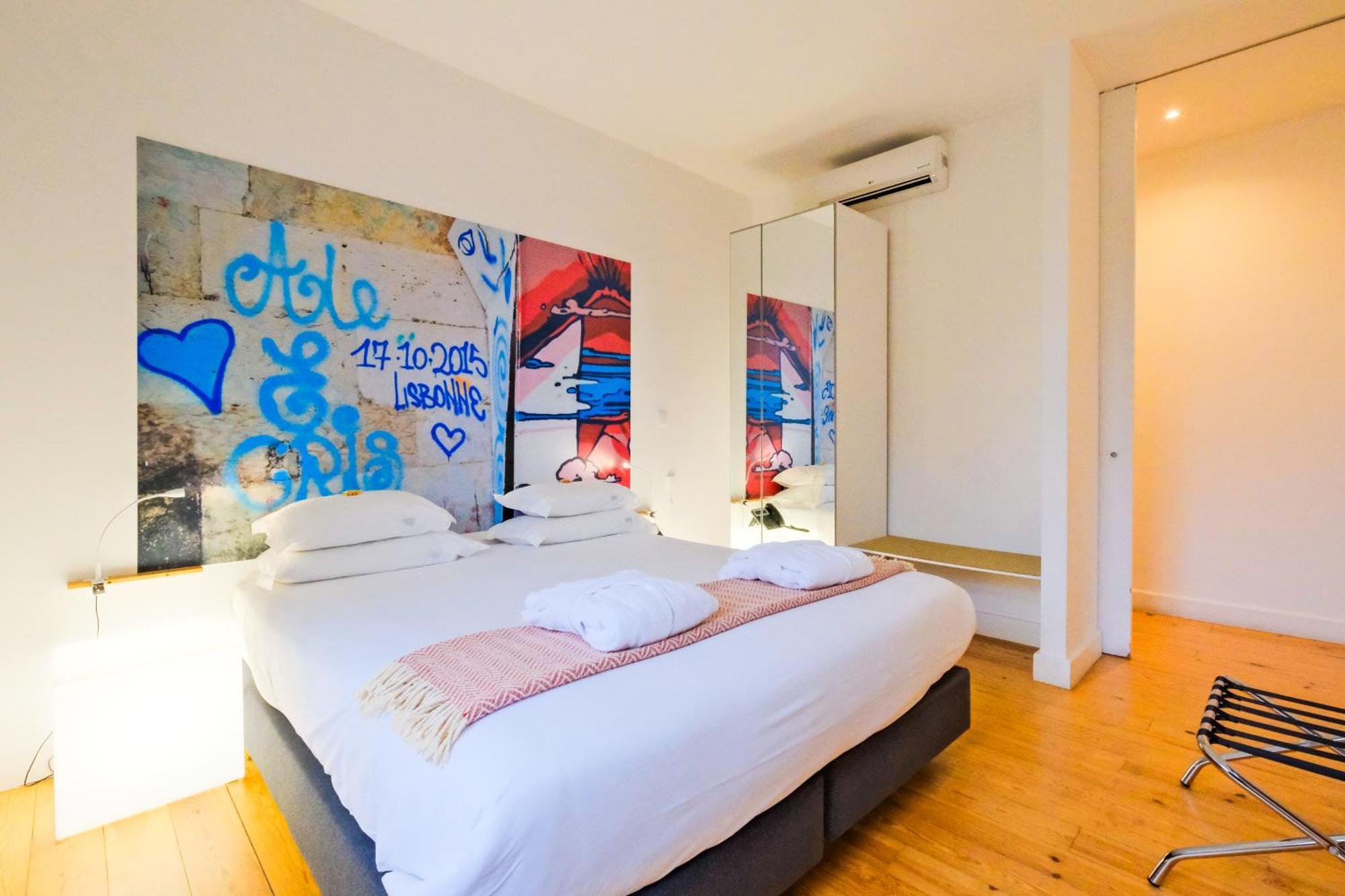 Chiado Arty Flats Aparthotel Lisbon Exterior photo